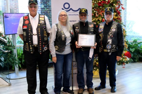 rolling thunder members smile for a picture